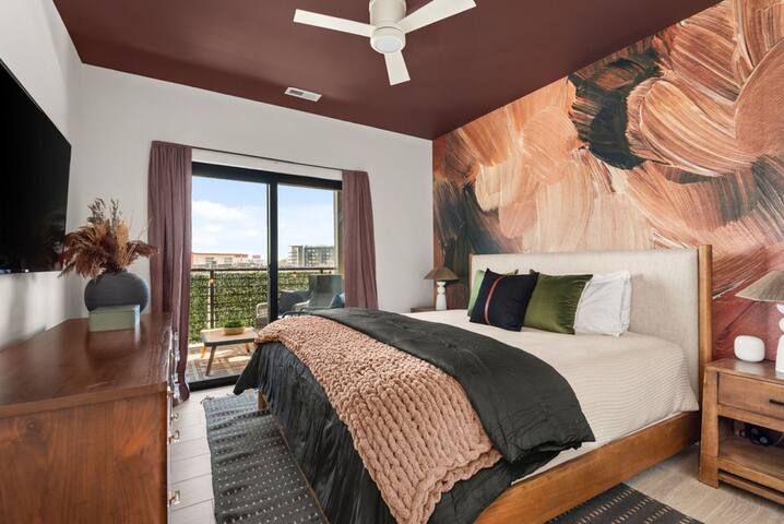 The Grand Social: Condo w/pool & private balcony gallery image 2