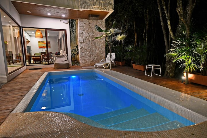 Exclusive 5-br Oasis: Golf, Private Pool, Beach! - Akumal