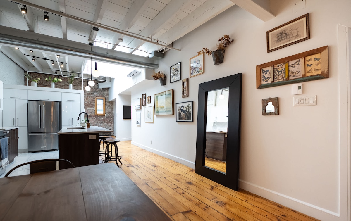 Stunning Old Montreal Penthouse - Apartments for Rent in Montreal