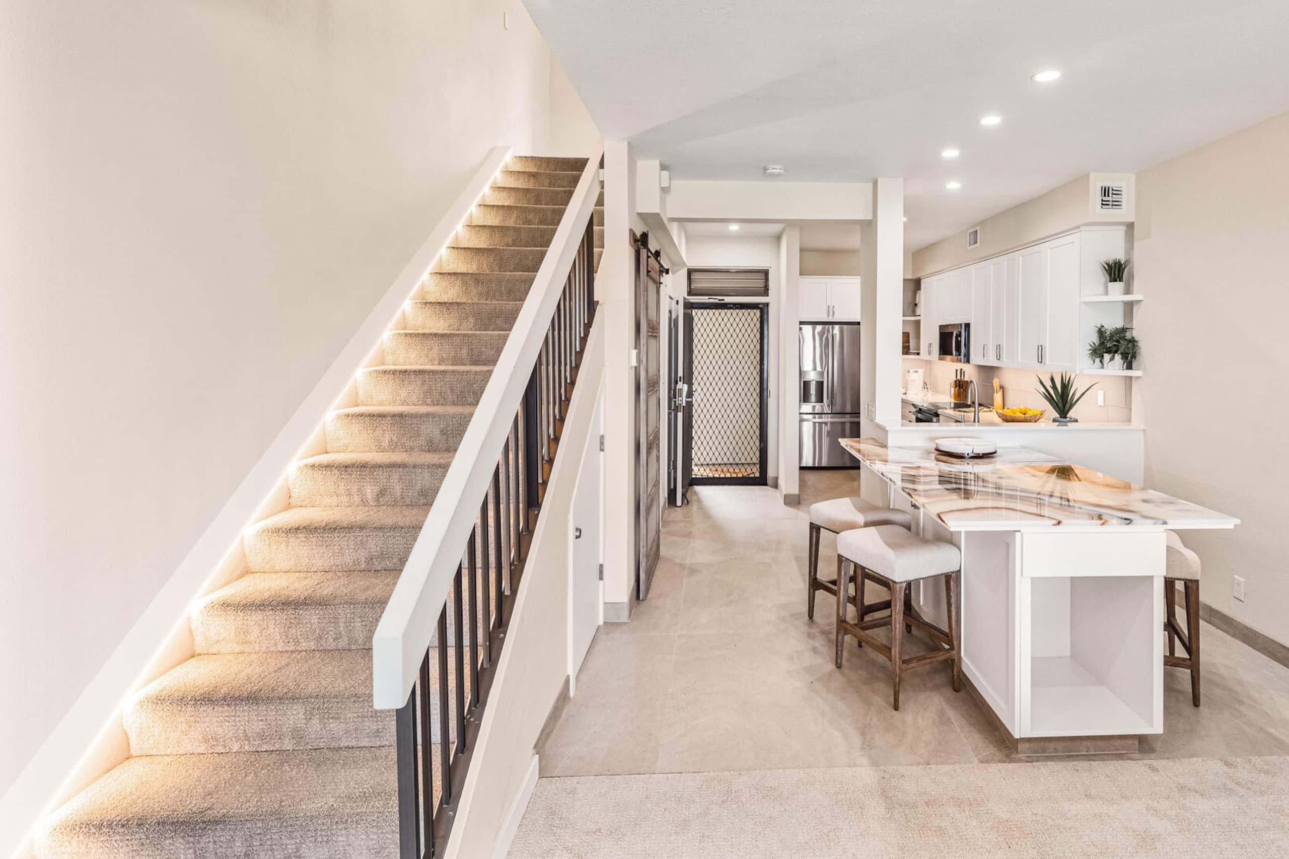 Condo in Lahaina · ★4.58 · 1 bedroom · 2 beds · 1.5 private baths - Image 9