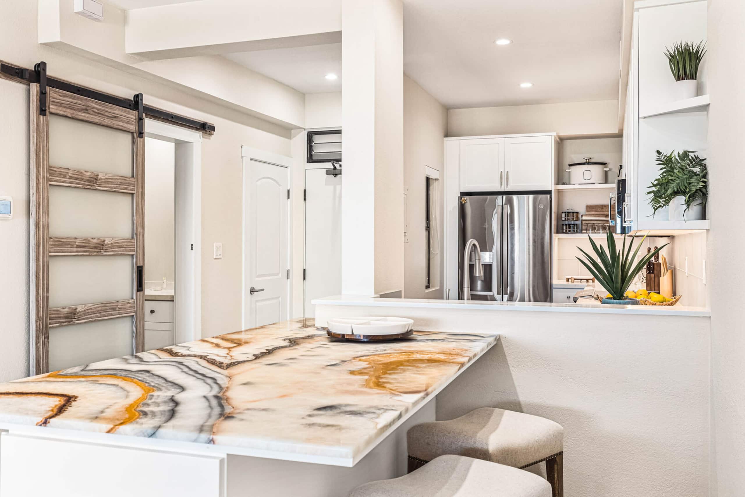 Condo in Lahaina · ★4.58 · 1 bedroom · 2 beds · 1.5 private baths - Image 11