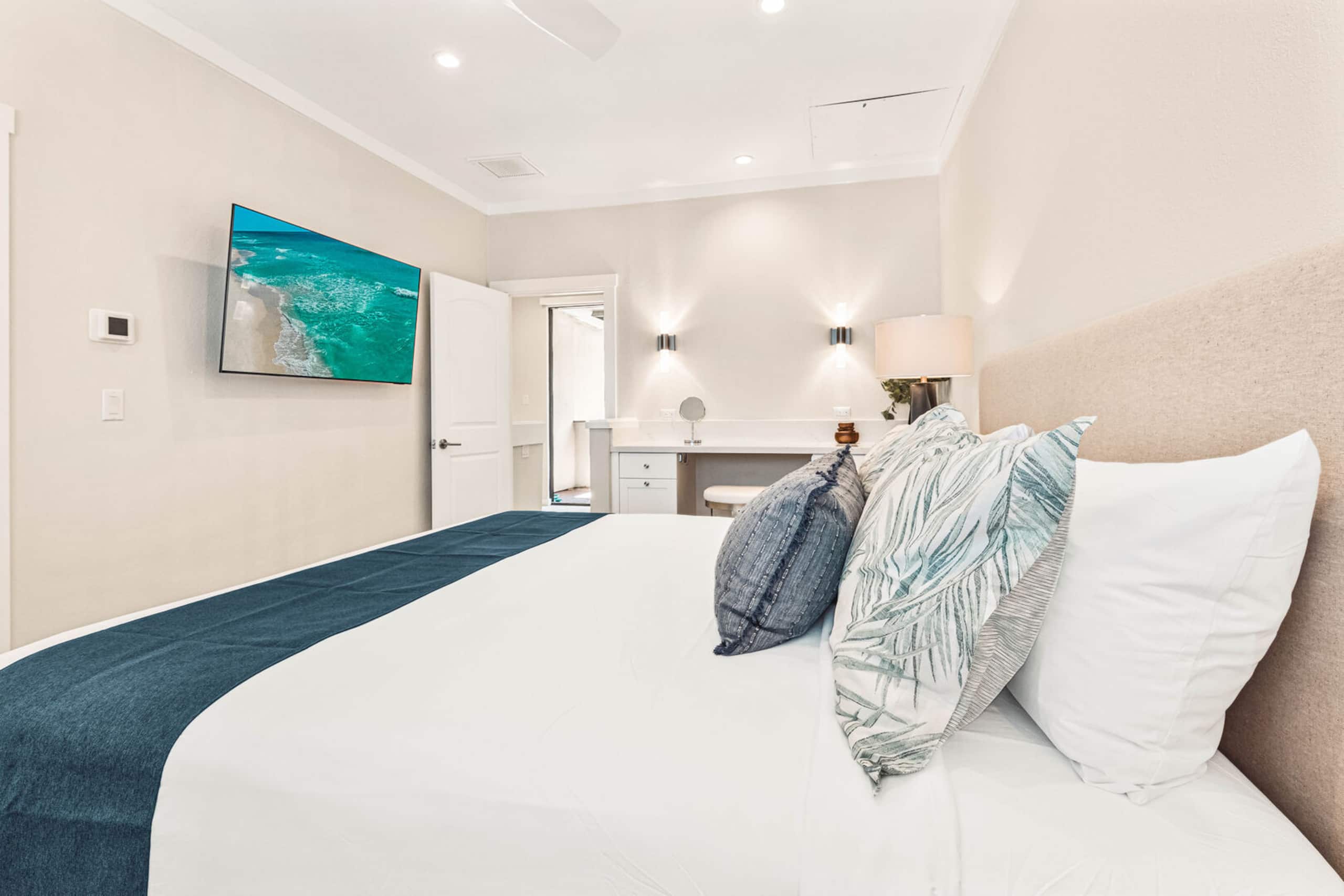 Condo in Lahaina · ★4.58 · 1 bedroom · 2 beds · 1.5 private baths - Image 23