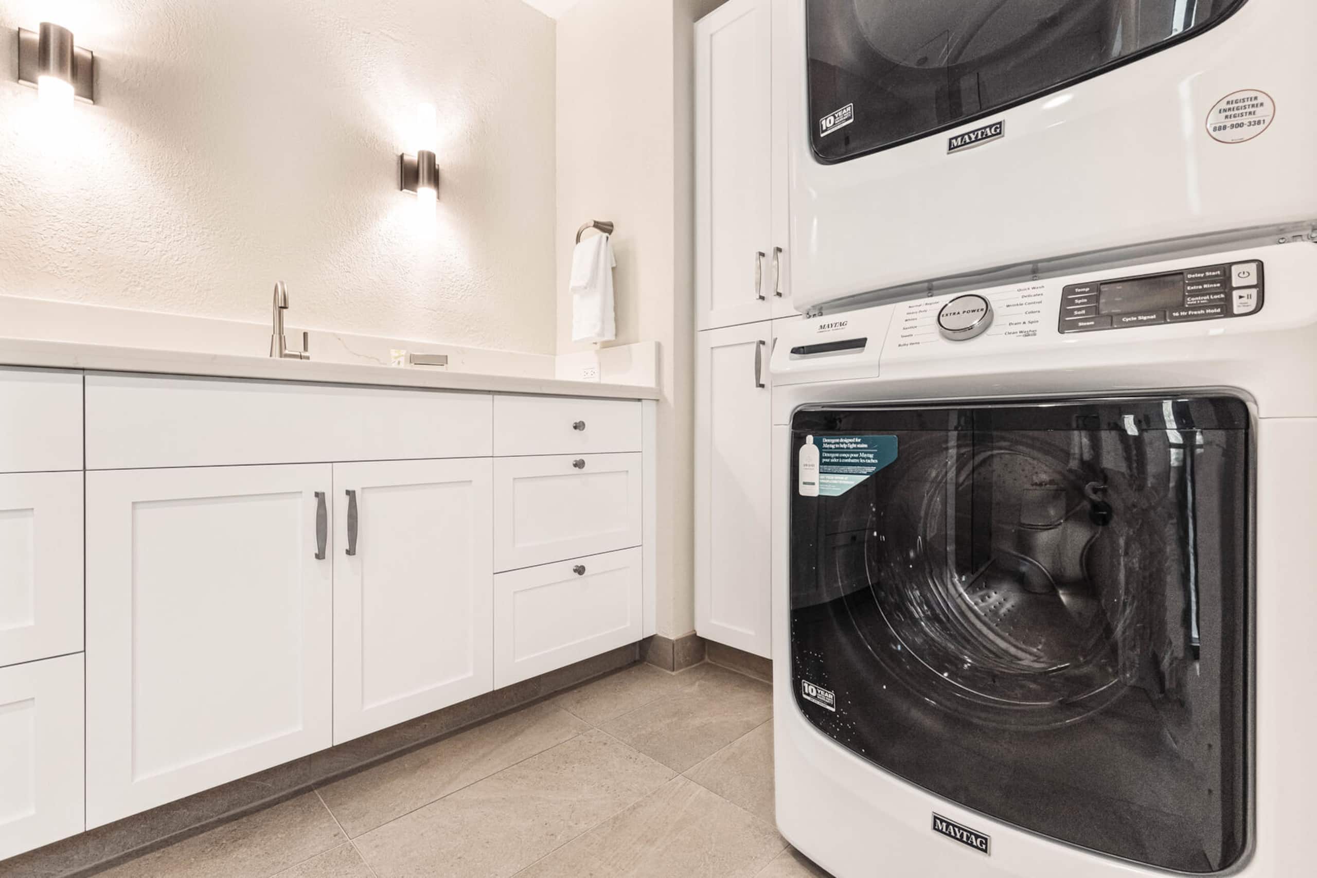 Condo in Lahaina · ★4.58 · 1 bedroom · 2 beds · 1.5 private baths - Image 19