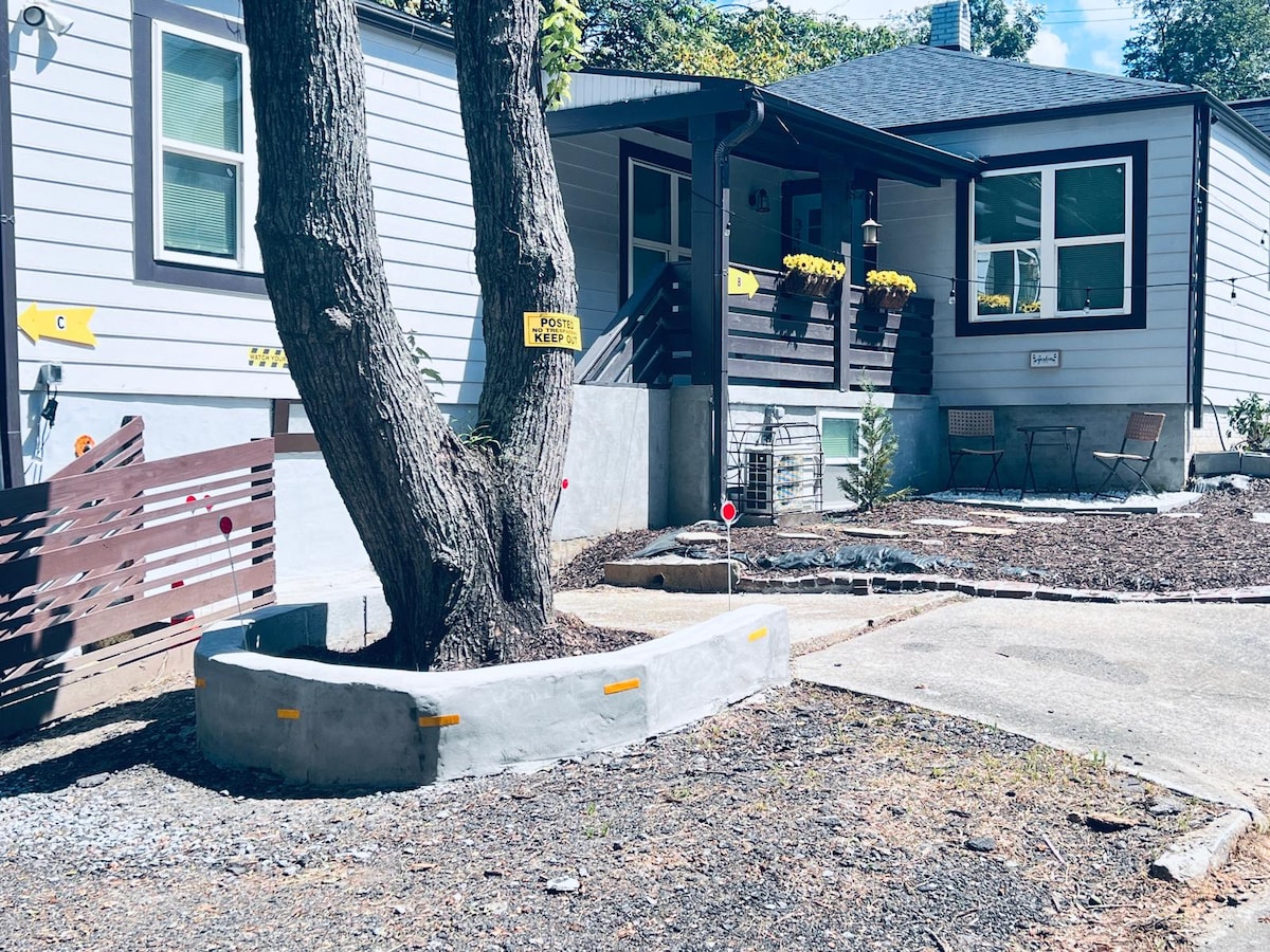 Successful Airbnb property: Boho Bliss Bungalow: Atlanta Retreat—Pet-Friendly in Hunter Hills