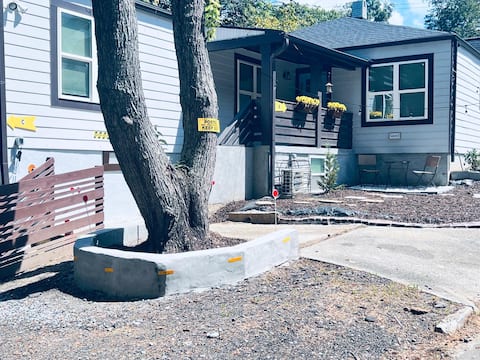 Successful Airbnb property: Boho Bliss Bungalow: Atlanta Retreat—Pet-Friendly in Hunter Hills