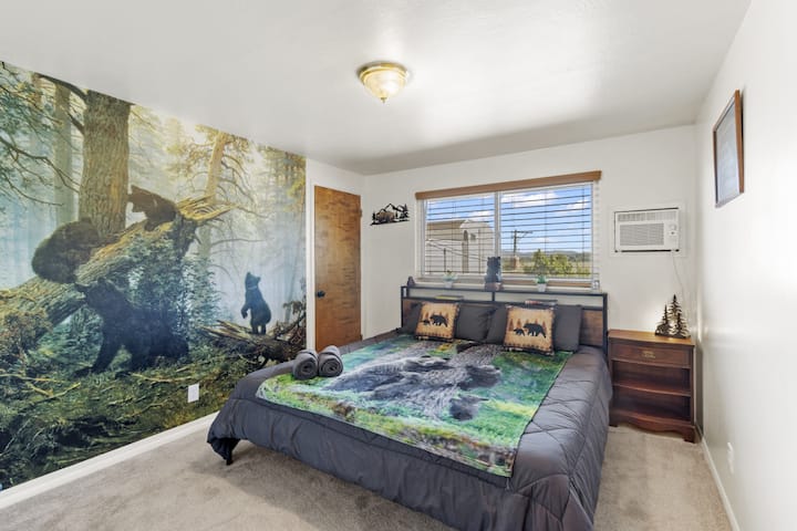 Dormitorio 3: relájate en este santuario inspirado en los osos