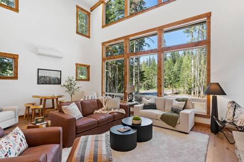 Mt. Hood Retreat + Amazing Views