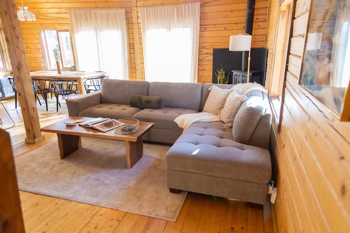 Scenic Mountain Views + Hot Tub | Sleeps 11 + Pets - Cripple Creek, CO