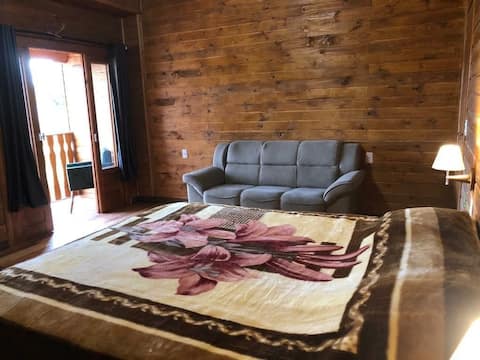 Suíte 03 - Pousada Rota do Corvo - Grão-Pará - SC