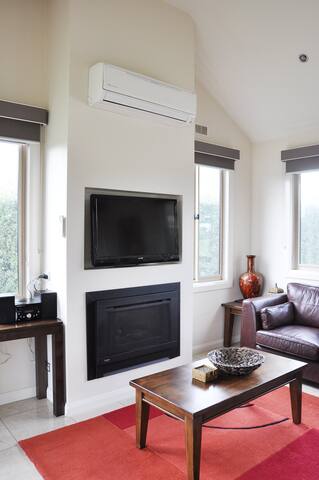 Vineyard Villa # 4 – By the vines gallery image 2