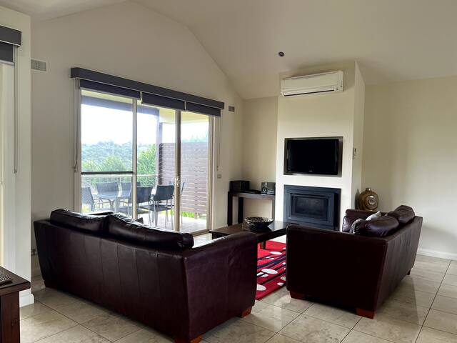 Vineyard Villa # 5 – By the vines gallery image 3