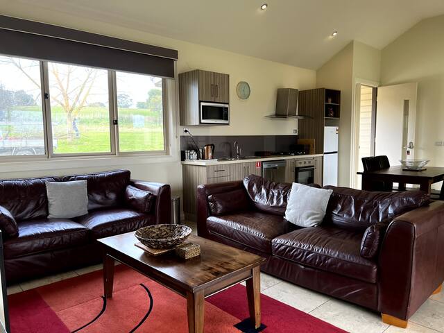 Vineyard Villa # 6 – By the vines gallery image 3