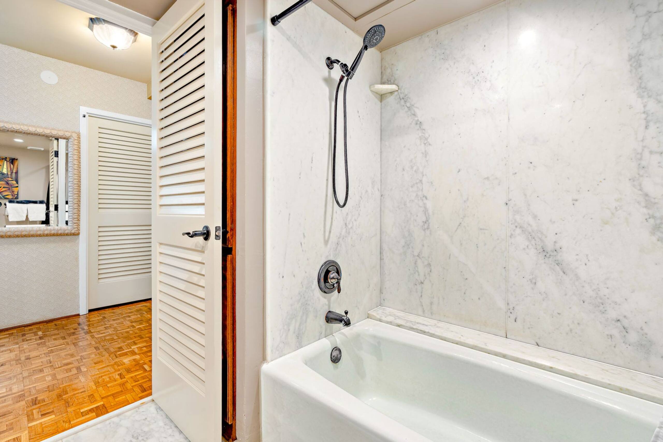 Condo in Lahaina · ★4.67 · 1 bedroom · 2 beds · 2 baths - Image 17