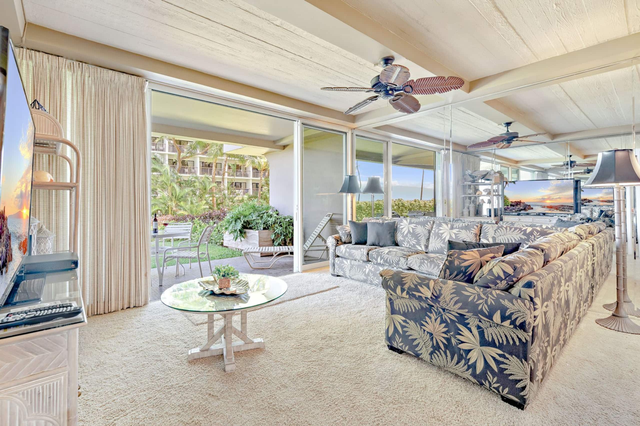 Condo in Lahaina · ★4.67 · 1 bedroom · 2 beds · 2 baths - Image 5