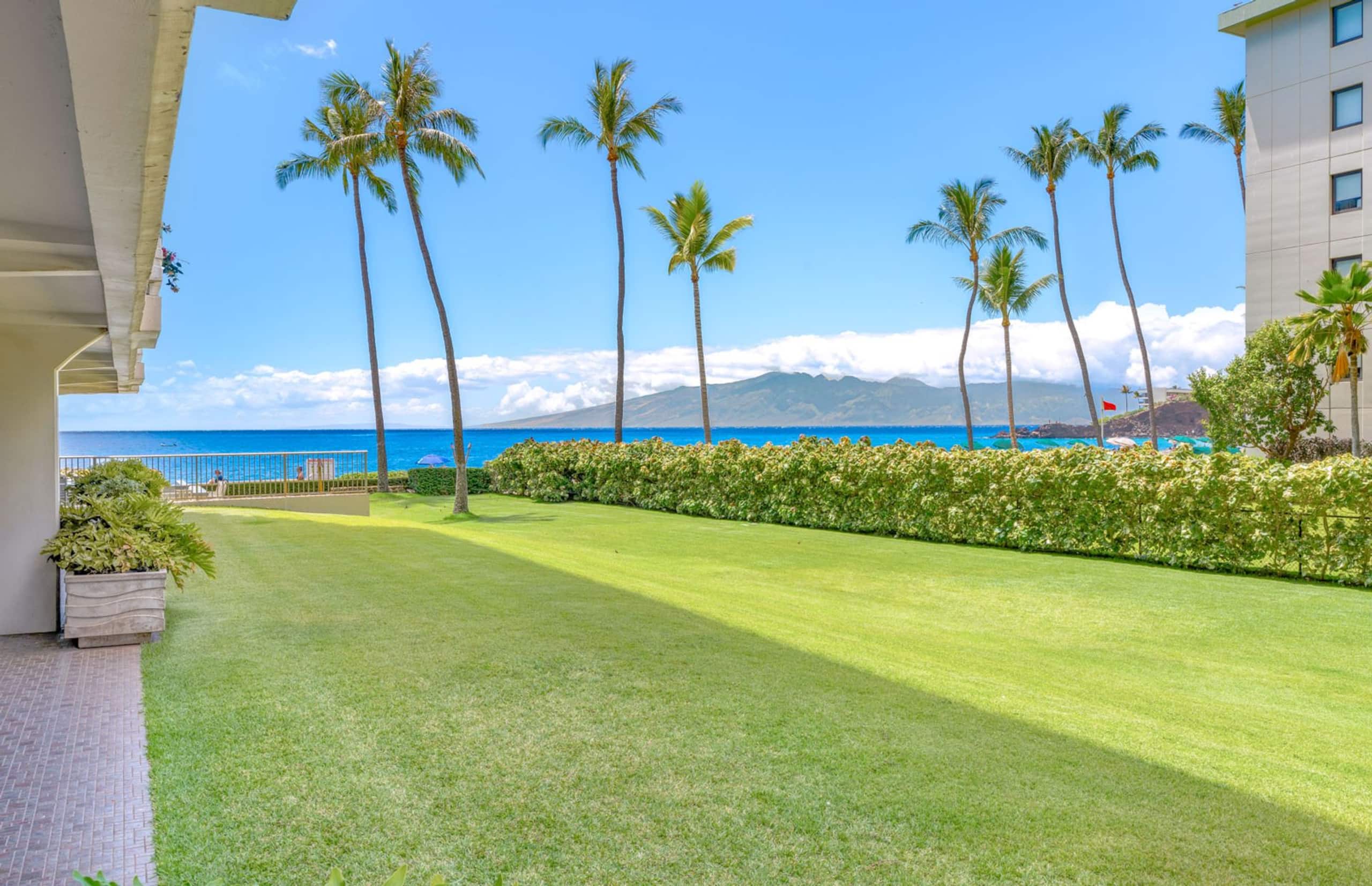 Condo in Lahaina · ★4.67 · 1 bedroom · 2 beds · 2 baths - Image 10