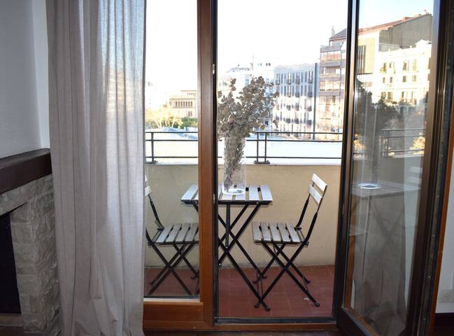 Great Eixample Apartment gallery image 3