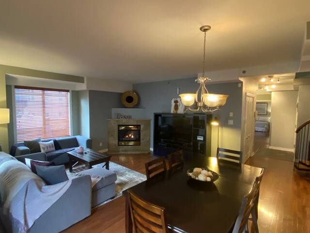 Aparthotel-Montreal Penthouse gallery image 4