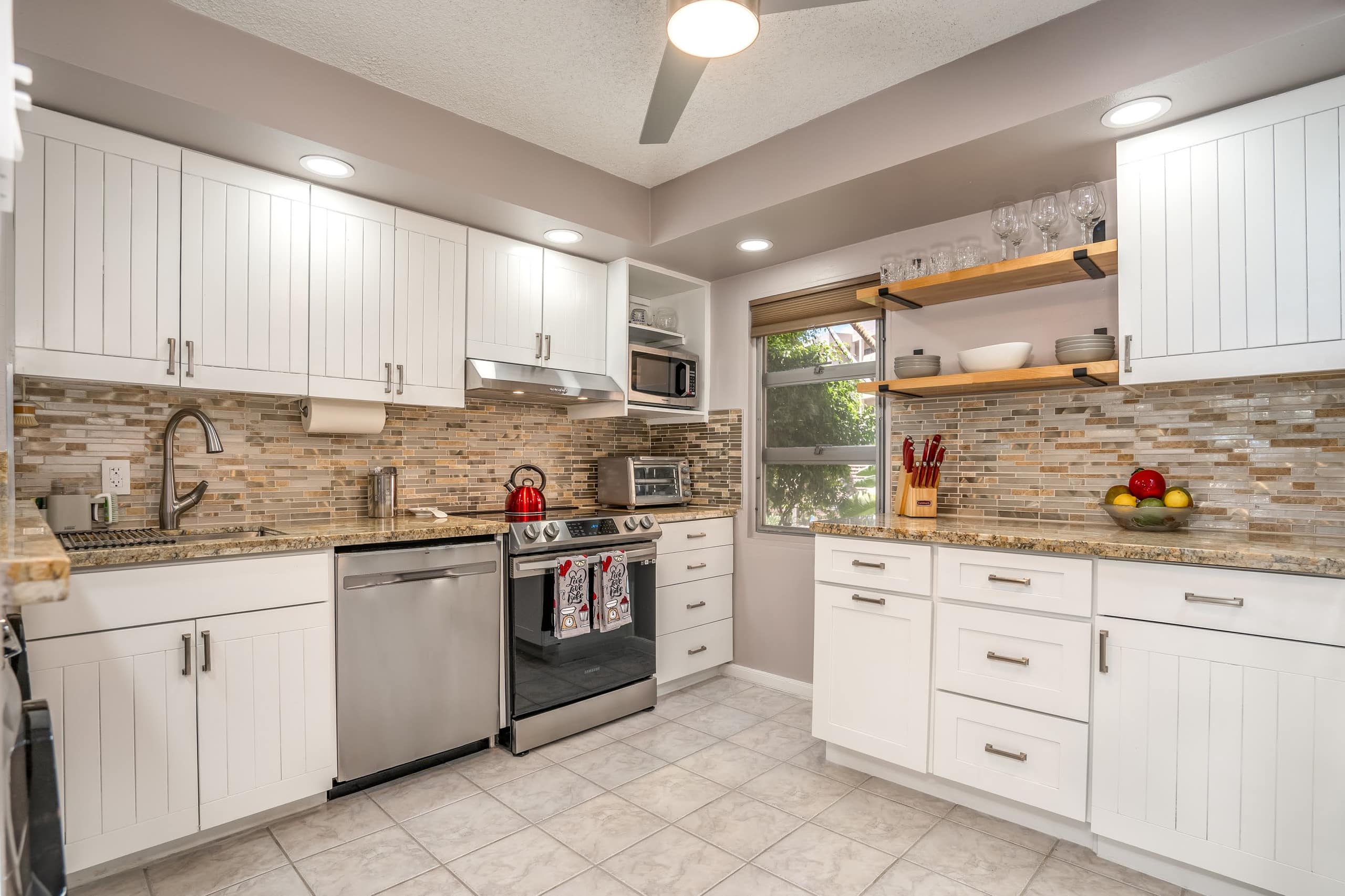 Condo in Kihei · ★5.0 · 2 bedrooms · 4 beds · 2 private baths - Image 12