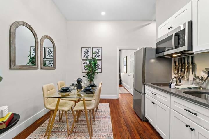 Spacious 3-Bed Brownstone, near Columbia Uni gallery image 4