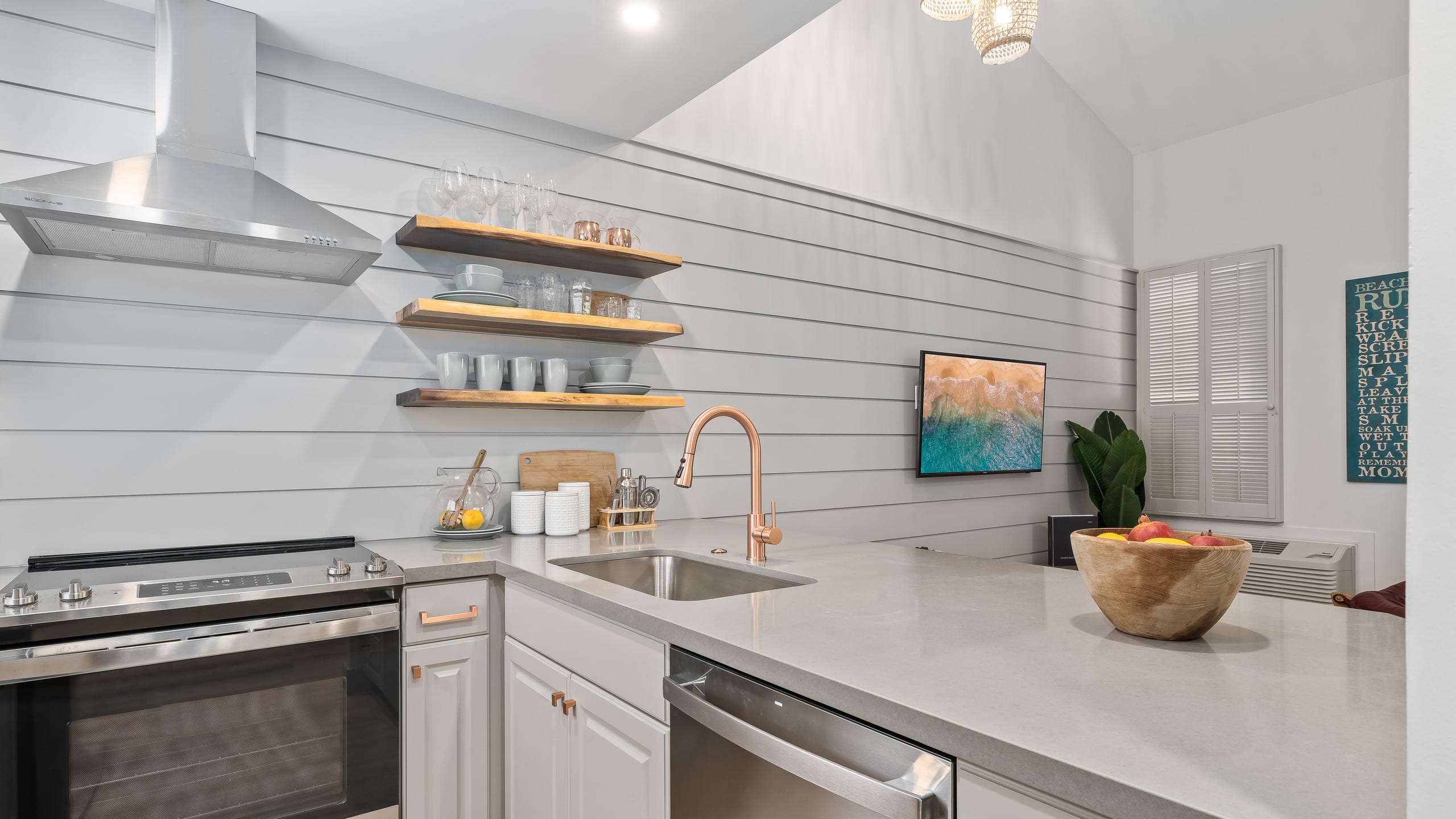 Condo in Kihei · ★4.7 · Studio · 1 bed · 1 bath - Image 6