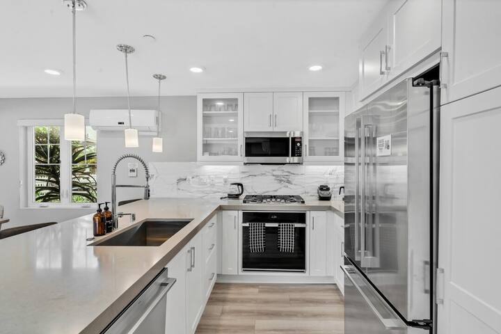 Bayside Cove Dream – San Diego, CA gallery image 3