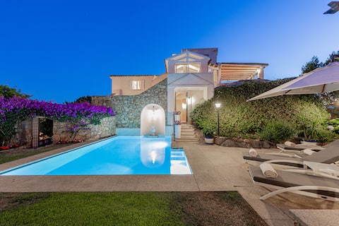 Villa Le Rocce_Heated swimming pool