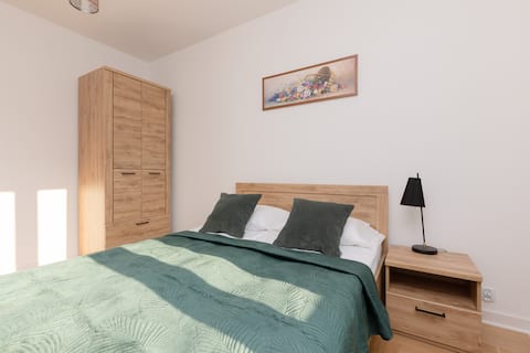 Top performing Airbnb: Sunny Apartment | 2 Bedrooms and Balcony in Ursus