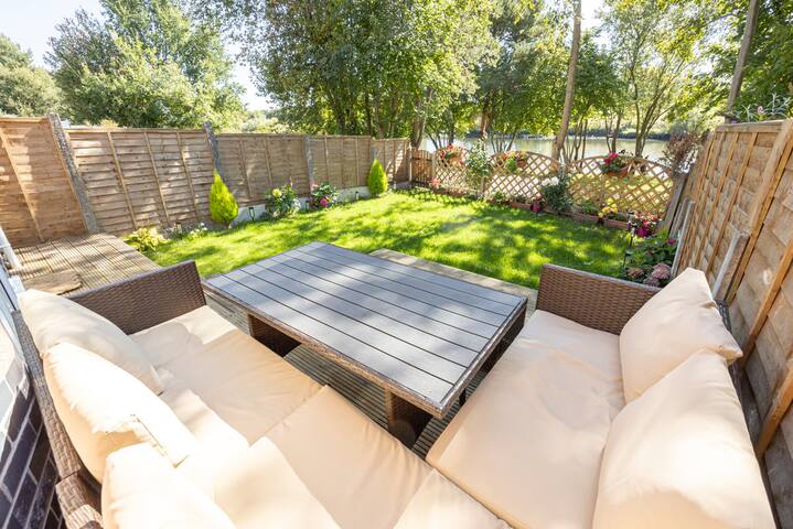 GuestReady – A Haven by the River gallery image 4