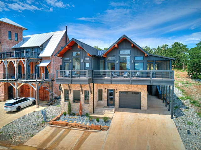 LakeStay Vacation Rentals managed Airbnb listing 1