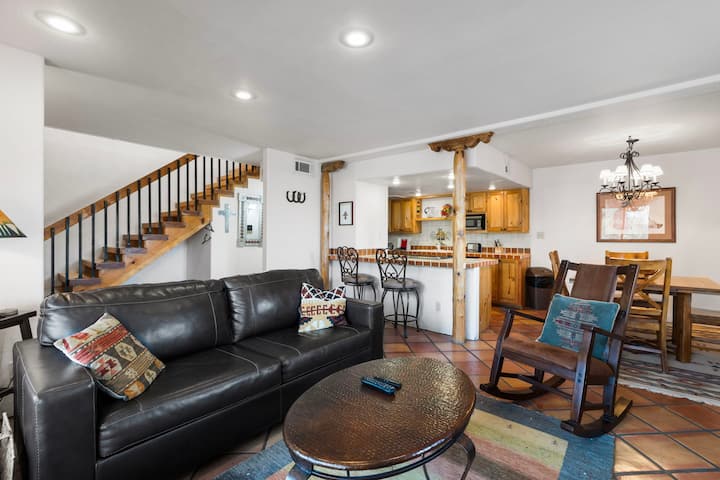 Fort Marcy 95 | Walk 2 Plaza | End Unit | 2 Levels - Santa Fe, NM