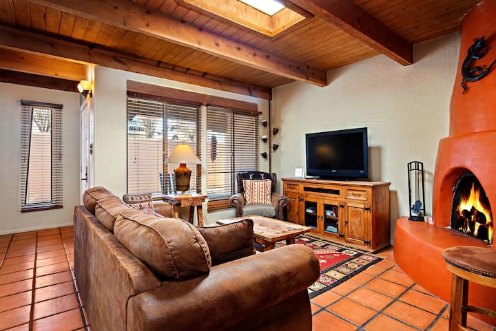 Fort Marcy 67 | Walk To Plaza | Kitchen | 1 Level - Santa Fe