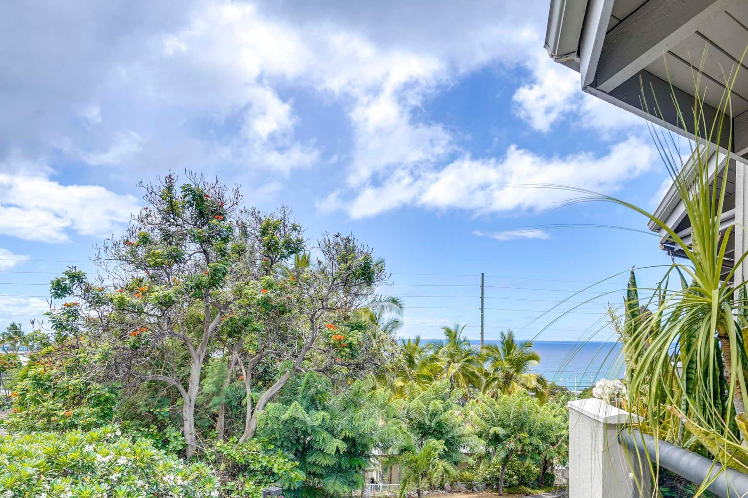 Condo in Kailua-Kona · ★4.8 · 2 bedrooms · 2 beds · 2 private baths - Image 22