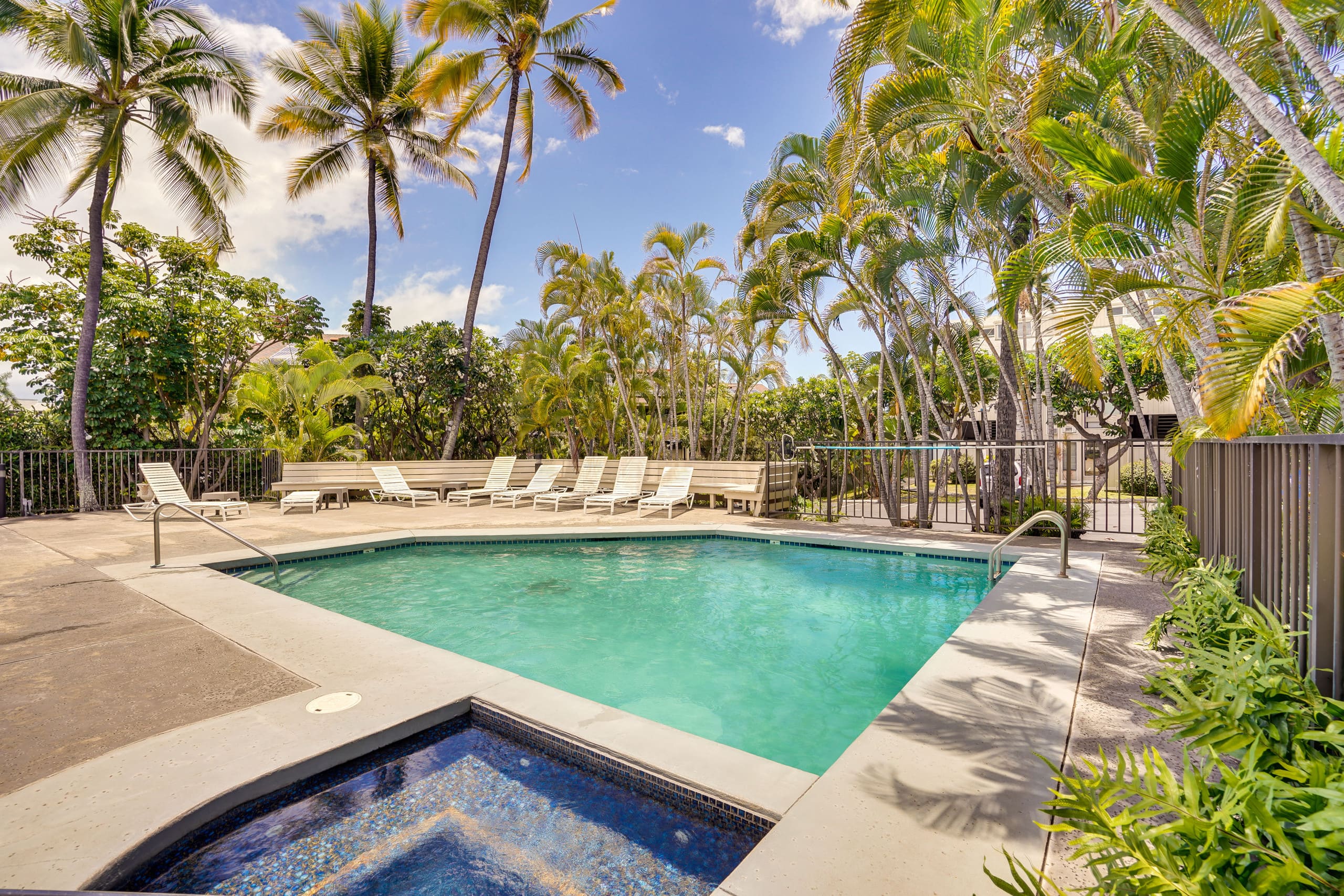 Condo in Kailua-Kona · ★4.8 · 2 bedrooms · 2 beds · 2 private baths - Image 27