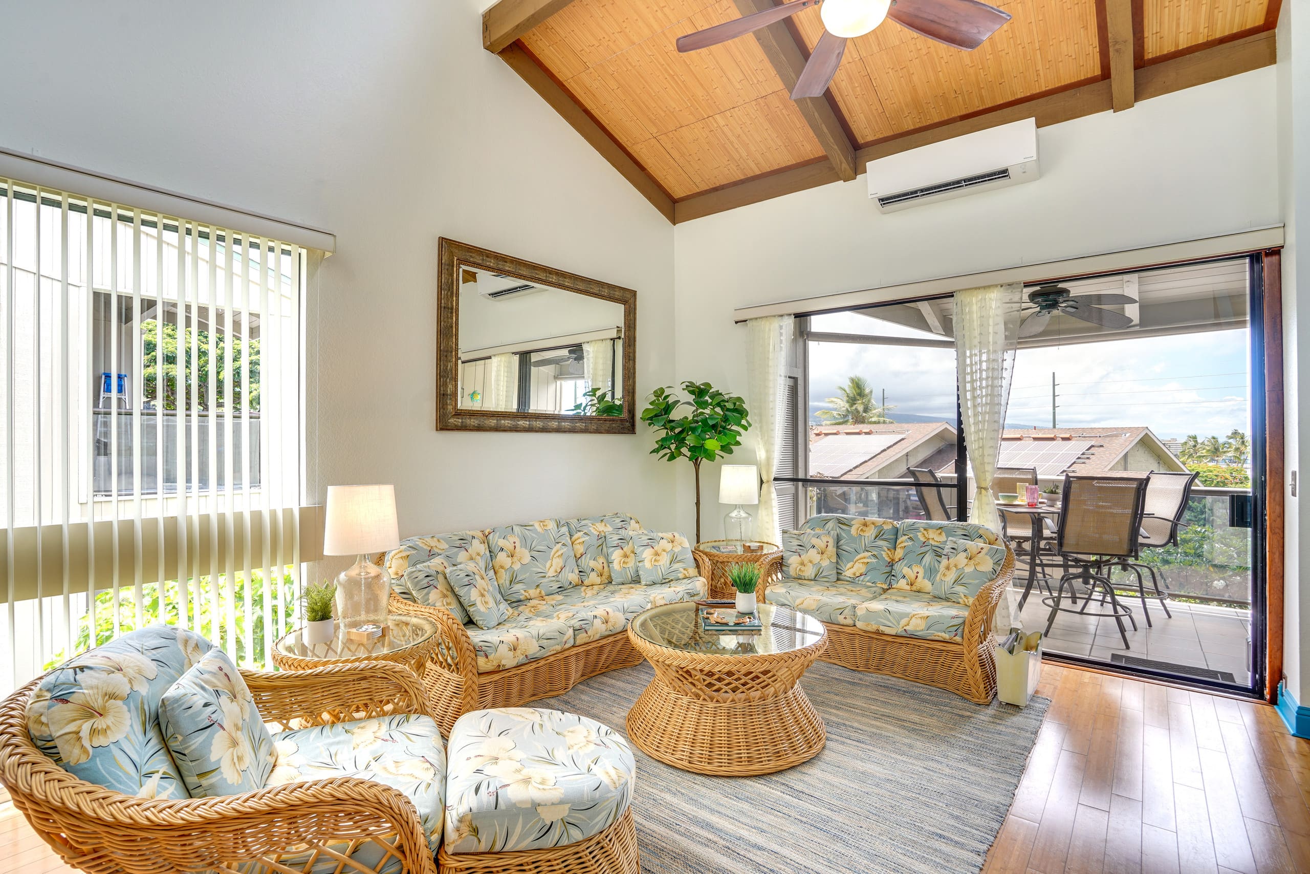 Condo in Kailua-Kona · ★4.8 · 2 bedrooms · 2 beds · 2 private baths - Image 4