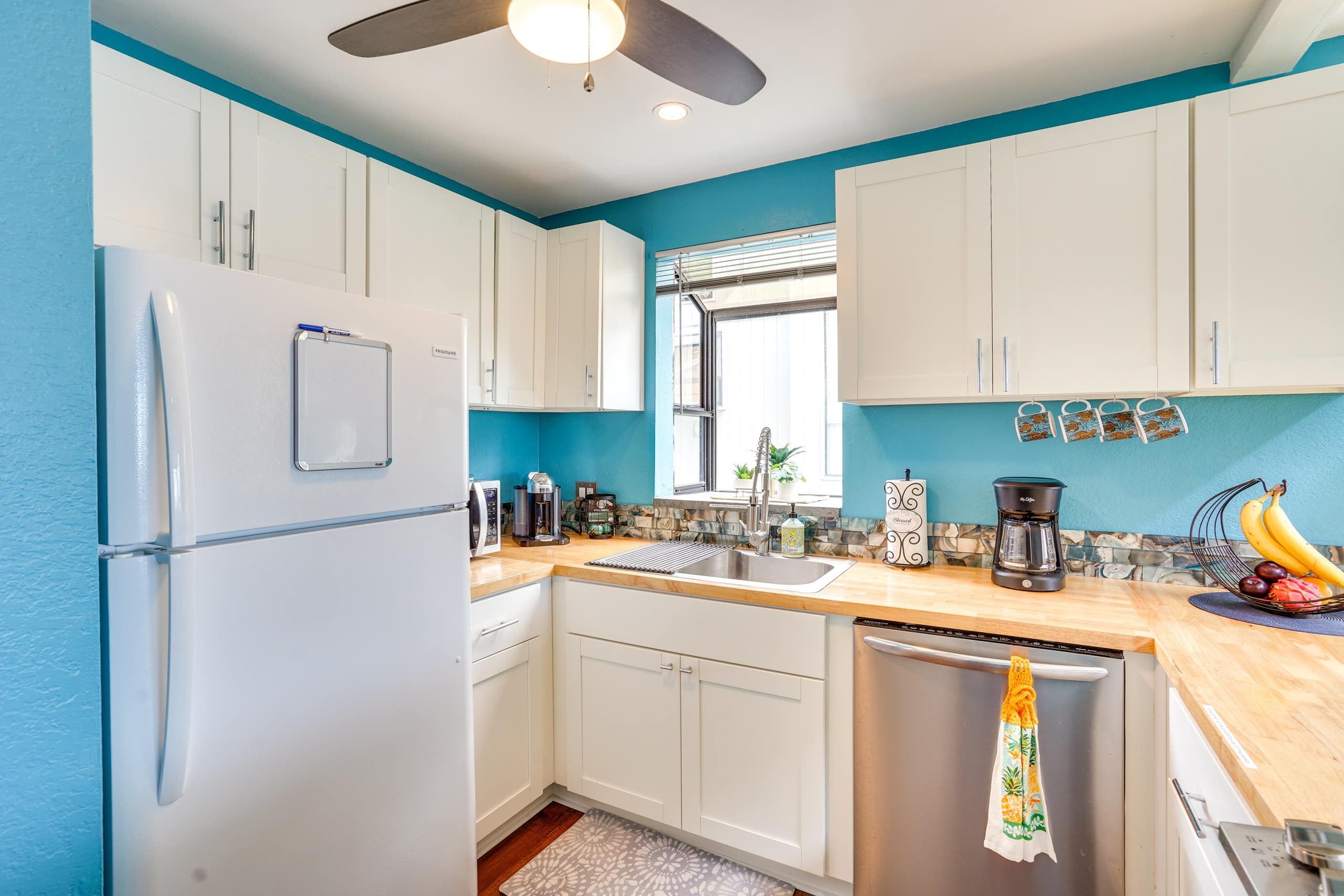 Condo in Kailua-Kona · ★4.8 · 2 bedrooms · 2 beds · 2 private baths - Image 8