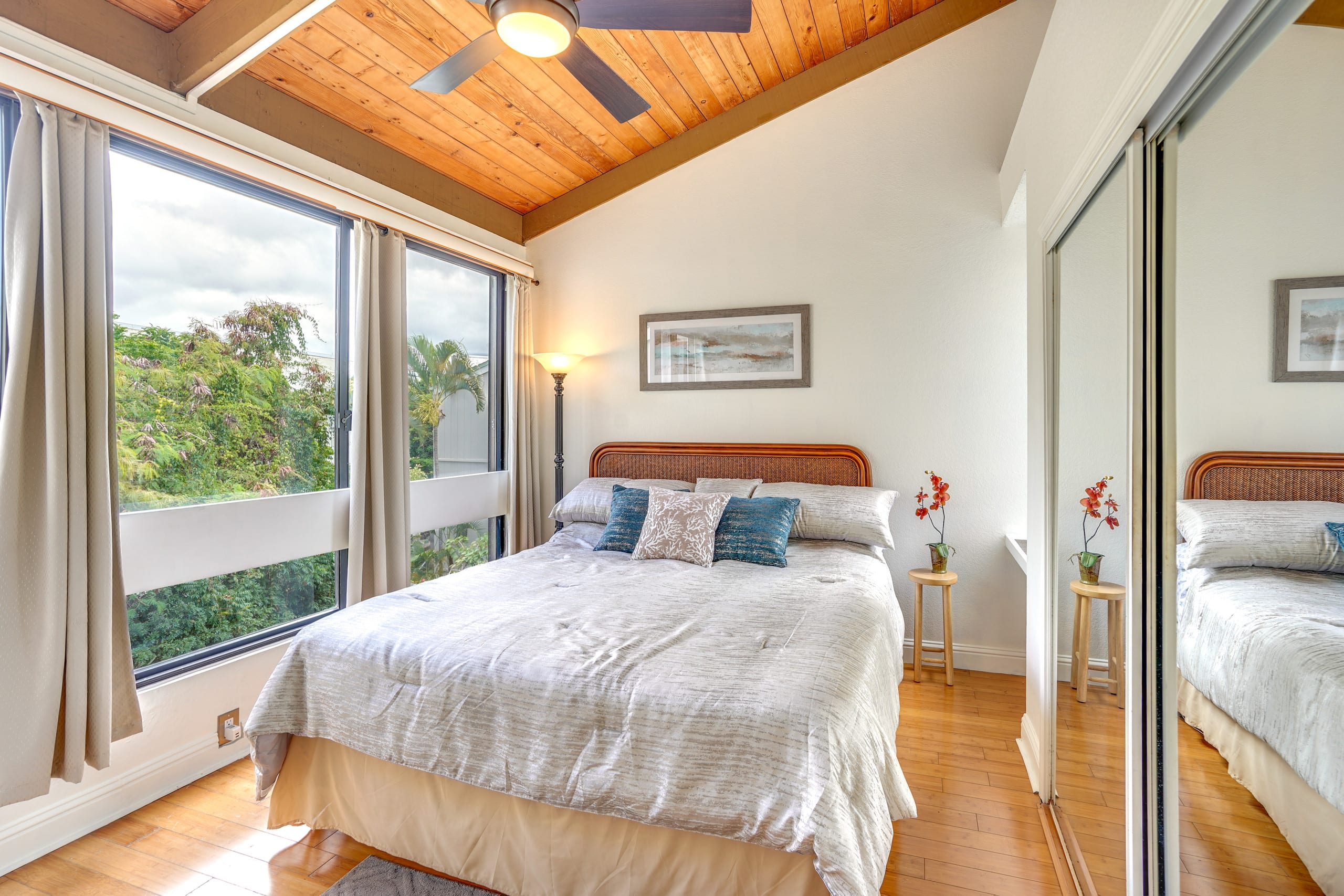 Condo in Kailua-Kona · ★4.8 · 2 bedrooms · 2 beds · 2 private baths - Image 12