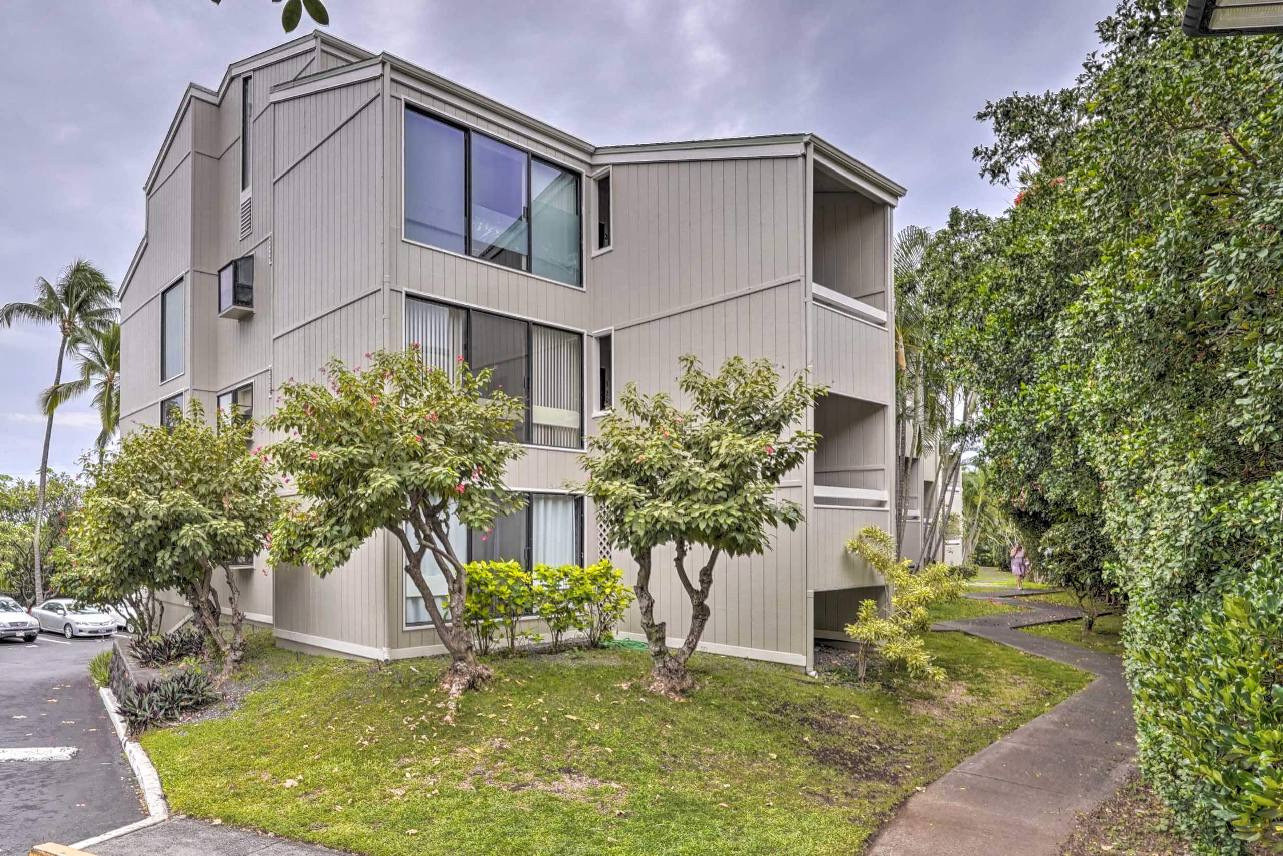 Condo in Kailua-Kona · ★4.8 · 2 bedrooms · 2 beds · 2 private baths - Image 25