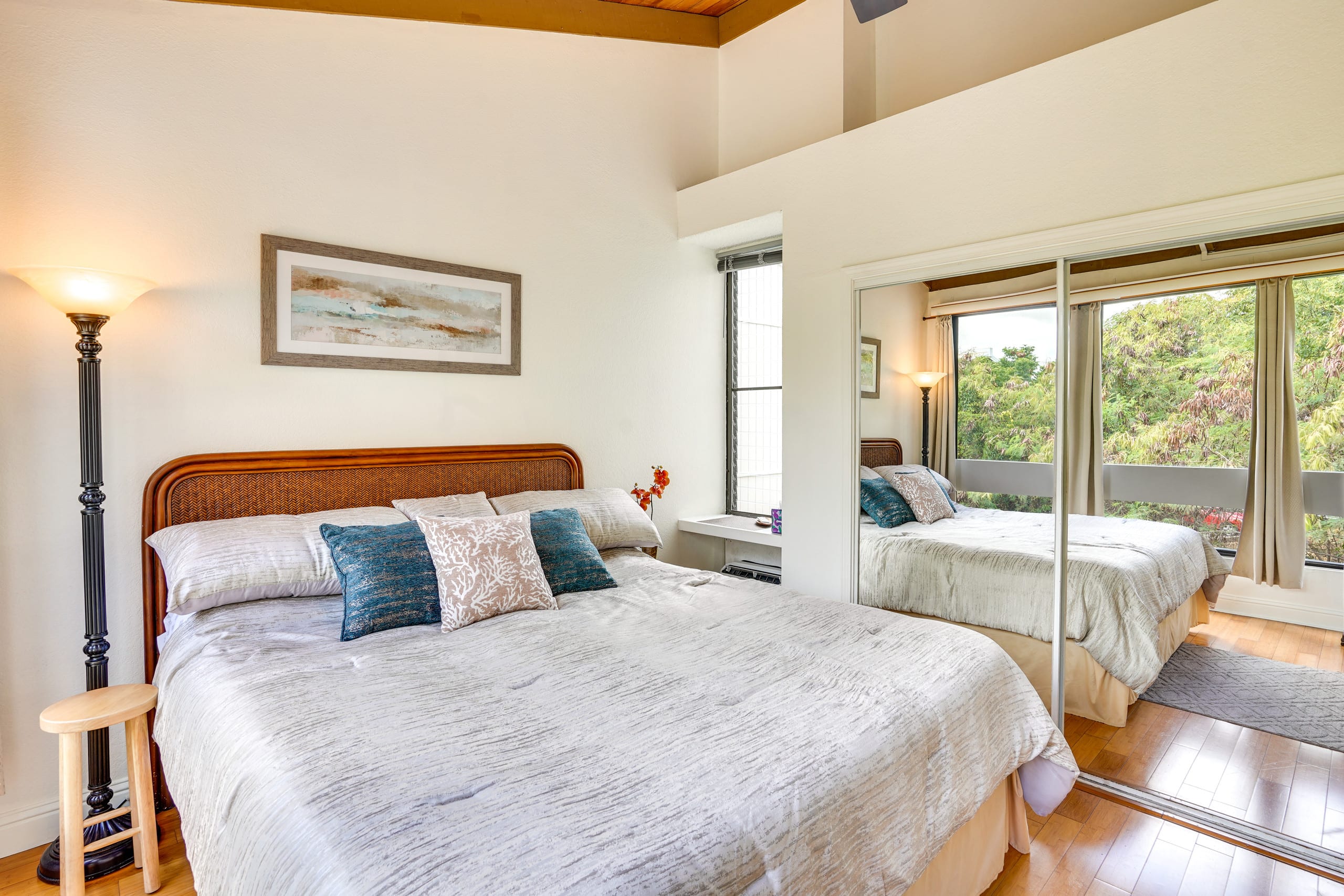 Condo in Kailua-Kona · ★4.8 · 2 bedrooms · 2 beds · 2 private baths - Image 13