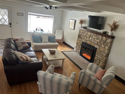 "Cottage on The Lake" 3BD/2Bath (Jacksonport)