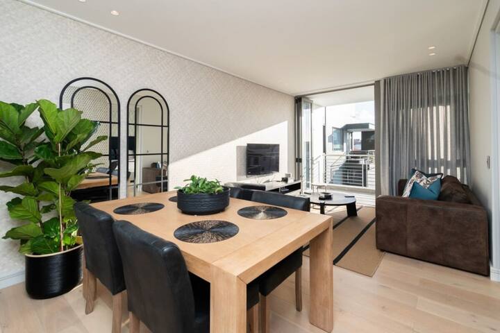 Peaceful Modern Escape | No load shedding gallery image 3