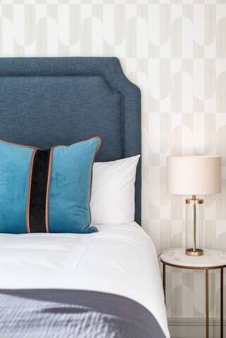 Peaceful Modern Escape | No load shedding gallery image 4