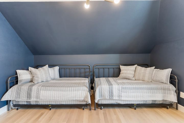 საძინებელი 4