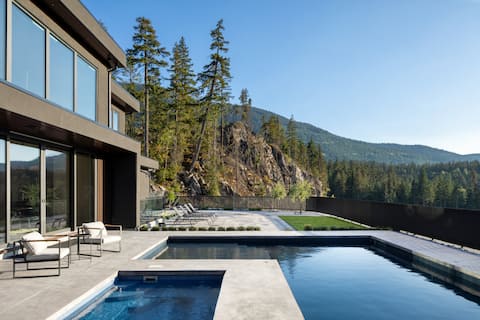 7BR| Private Pool, Sauna & Breathtaking Views