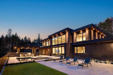 7BR Paradise |Private Pool, Sauna & Stunning views
