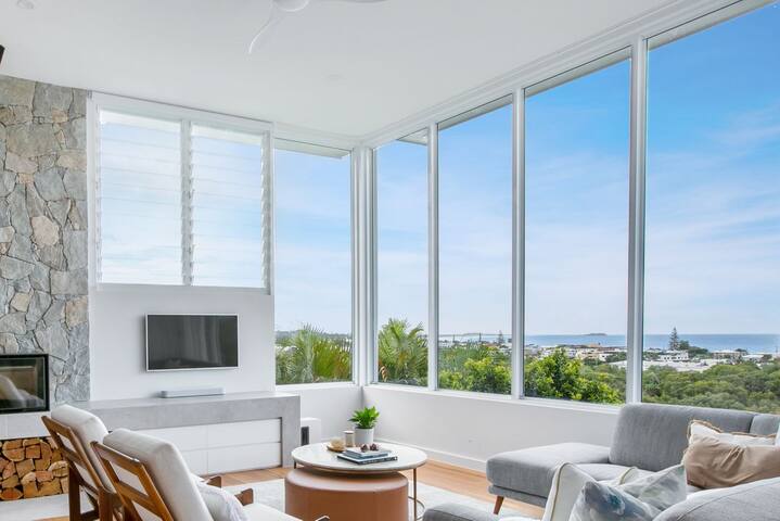 Luxe Paradise with sweeping Ocean Views & Pool gallery image 4