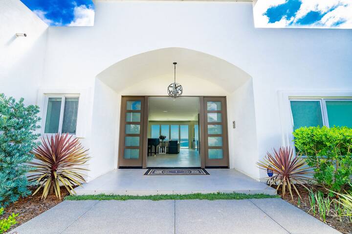 La Jolla Dream Stay: Ocean, Bay, Pool gallery image 2