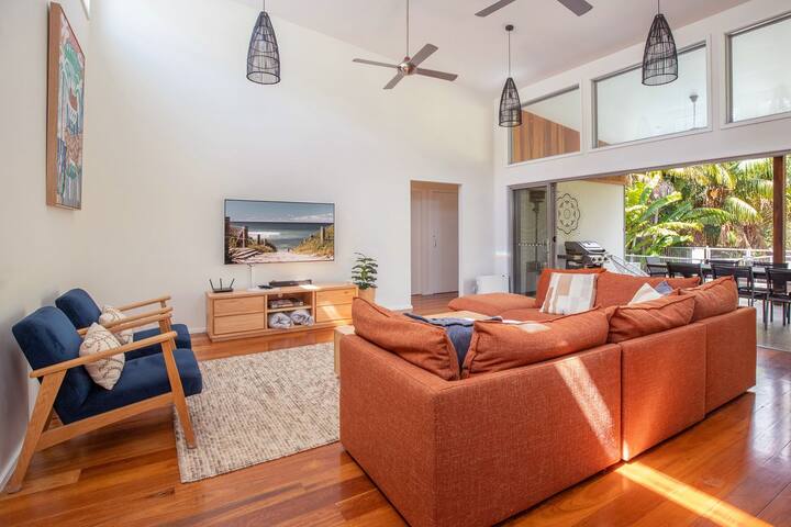 Lazuli @ Blueys Beach gallery image 3