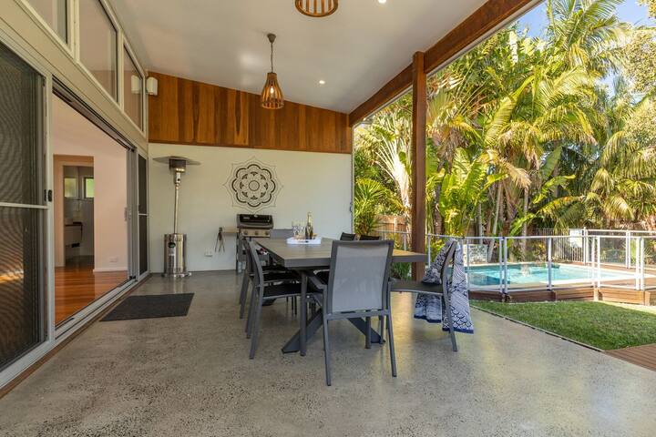 Lazuli @ Blueys Beach gallery image 4