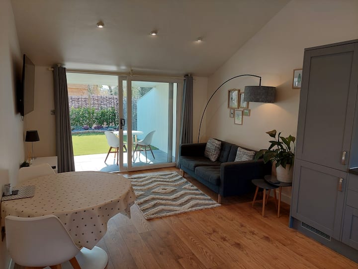 Holly - 1 Bedroom Property With Hot Tub - Bovey Tracey