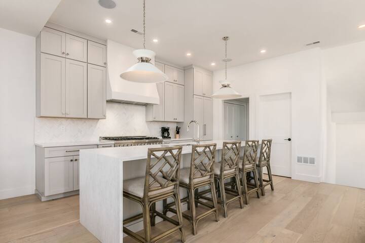 NEW Italian Village Home w/ Rooftop Deck gallery image 5